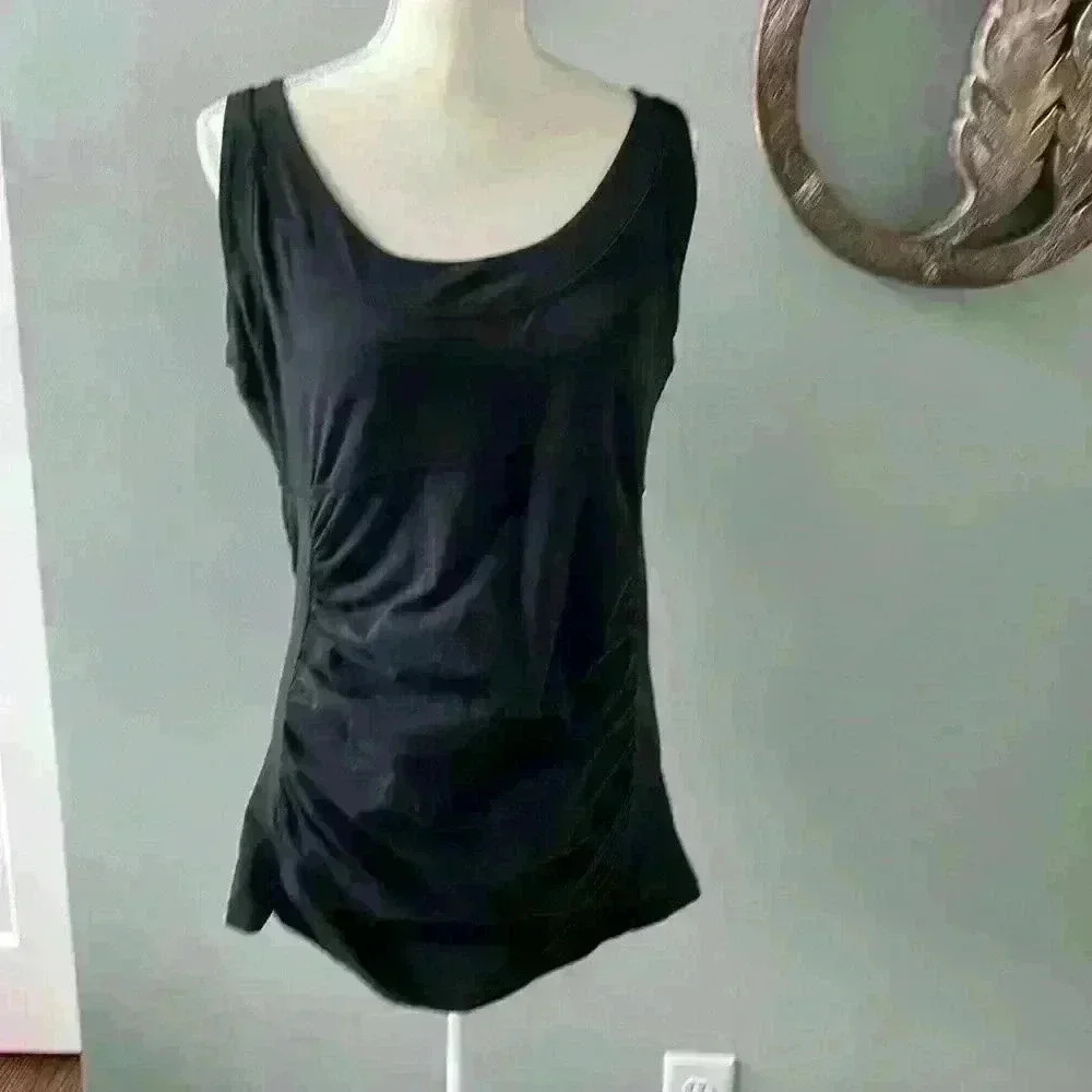 Black Lucy sleeveless top size XL